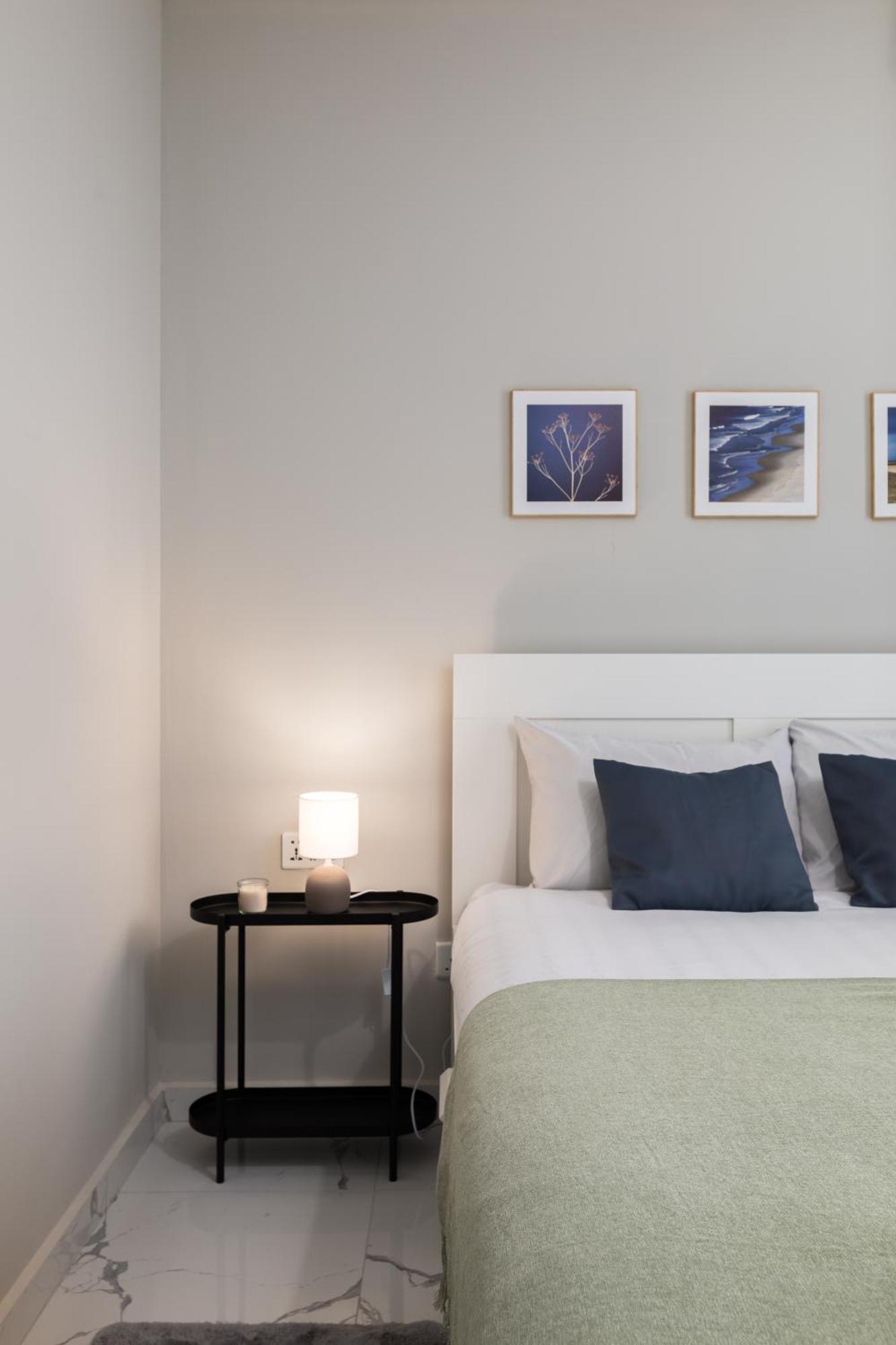 Modern 2Br Cosy Apartment With Large Terrace - Close To Manoel Island & Tigne Shopping Mall Sliema Exteriör bild
